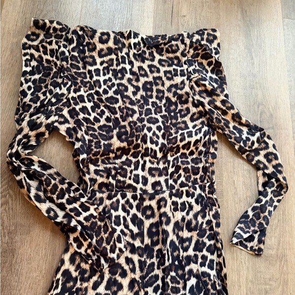 FARM Rio Leopard Print Long Sleeve Dress - Picture 5 of 5